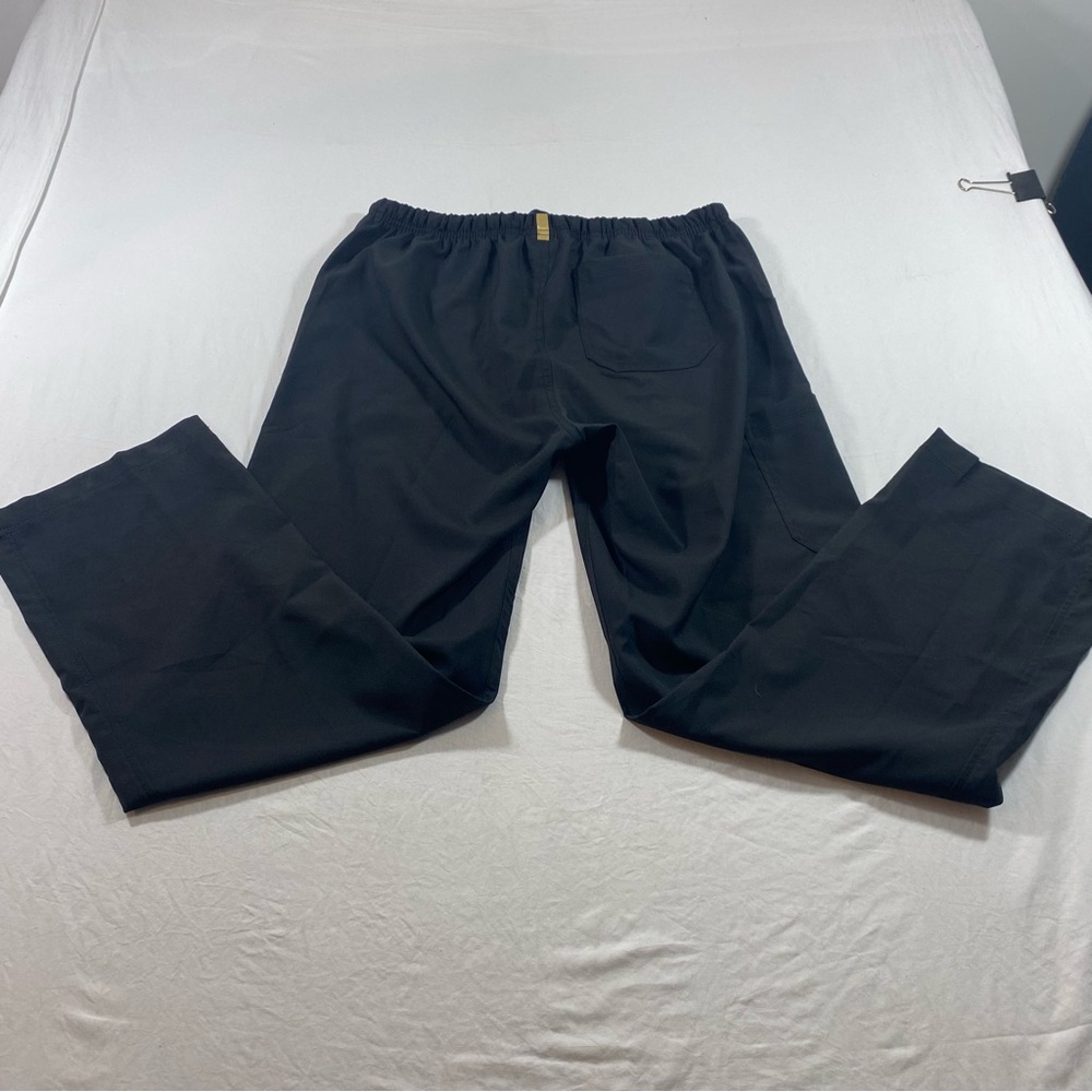 INDY Black Joggers Pants Scrubs Men Medium Elastic Waistband and Relaxed Fit